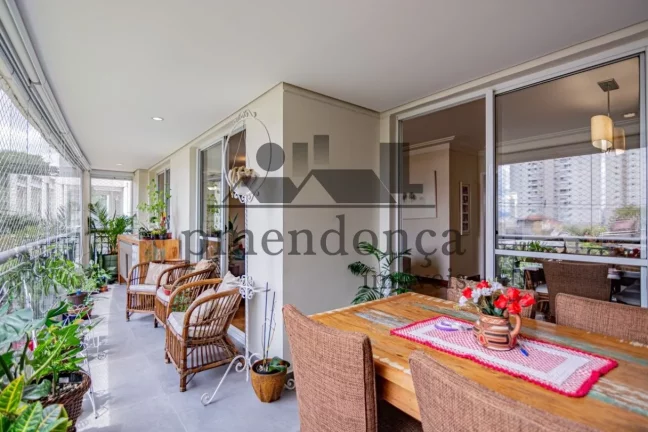 Imagem Belíssimo apartamento 172m² na Vila Romana, 3 vagas de garagem e 3 suítes.