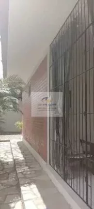 Imagem Vendo Casa, no Brisamar, com 220m², 3 quartos s/2 suítes, escritório, sala 2 ambientes e 5 vagas
