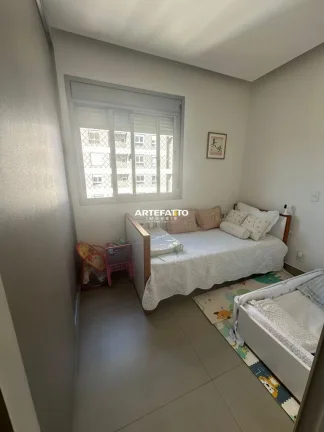 Imagem O apartamento, com 93m2 , 2 quartos (podendo fazer 3) com , 2 vagas
