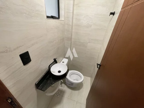Imagem Ótima sobreposta térrea para sua família, com espaços bem distribuídos e acabamentos de qualidade.