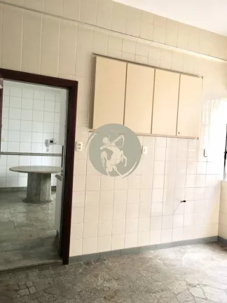 Imagem Lindo sobrado com piscina