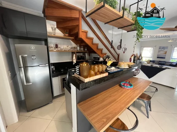Imagem Casa de Temporada em Juquehy - Casa em condomínio, 3 suítes, 600metros da praia, 2 vagas, piscina privativa max. 8 pessoas | Juquehy Imobiliária