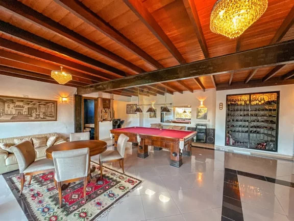 Imagem Casa em Condomínio a Venda no bairro Granja Viana - Carapicuíba, SP