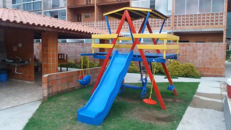 Imagem Apartamento com 2 dormitórios à venda, 53 m² por R$ 320.000,00 - Maranduba - Ubatuba/SP
