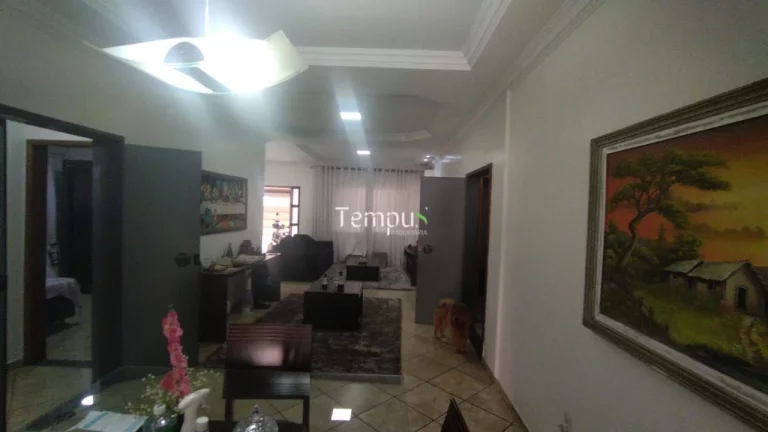 Imagem Casa Terrea, 4 quartos, piscina e churrasqueira, em Setor Bueno, Goiânia/GO