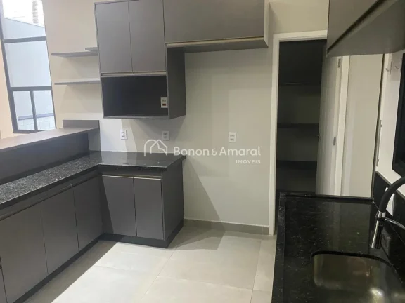 Imagem Casa térrea moderna, com 182m² de área útil em um terreno de 300m². 

Sala 2 ambientes com pé ...