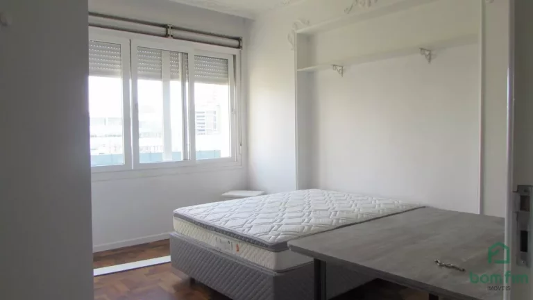 Apto de 3 dorm. uma suíte, para aluguel na Cidade Baixa - Porto Alegre/RS. - AP2698