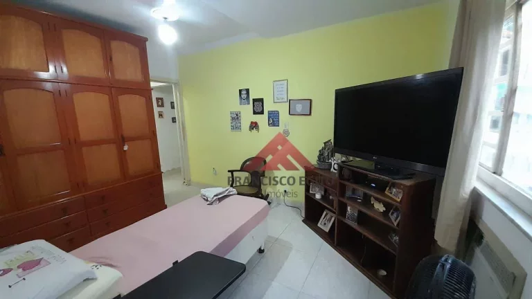 Imagem Apartamento varanda, sala quarto com closed,em otima localização em santa rosa,proximo a todo comércio do largo marrão,vaga de garagem na escritura.
