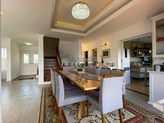 Imagem Casa com 4 suítes no Jardim Embaixatriz em Campos do Jordão