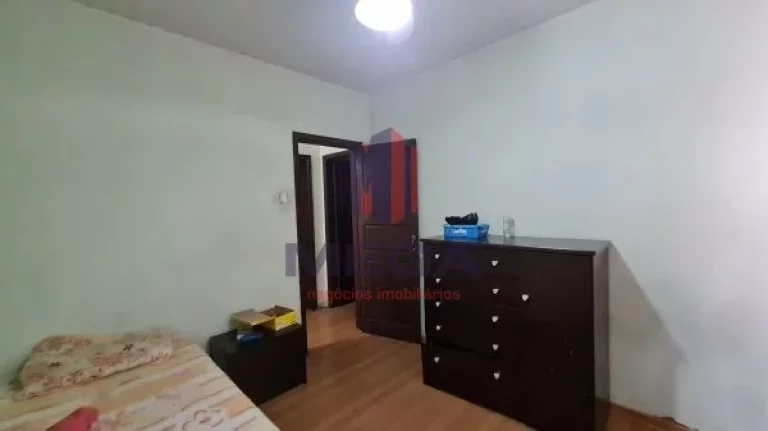 Imagem Excelente casa na região central de vila velha. Próxima a todo tipo de comercio. Situada em rua tra