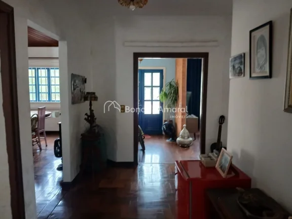 Imagem Esta chácara é o refúgio ideal para quem busca tranquilidade sem abrir mão do conforto. Com trê...