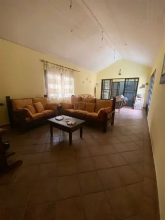 Imagem CASA COM 180 m² - -