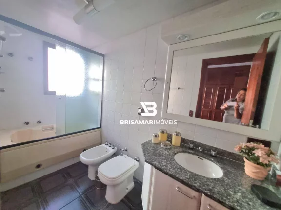 Imagem PITANGUEIRAS- LOCALIZAÇÃO ESPETACULAR , 02 VAGAS DE GARAGEM NO PRÉDIO.