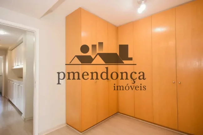 Imagem Apartamento em Pinheiros com 4 quartos (3 suítes) e 4 vagas, 270m²