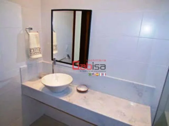 Imagem Mansão de Alto Padrão na Ferradura, Búzios – Casa com 6 Suítes e Vista Maravilhosa