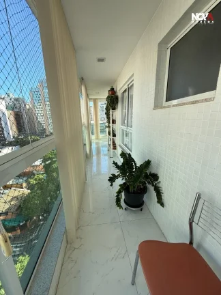 Imagem Viva com exclusividade na região mais charmosa da Praia da Costa. Este apartamento de 119 m² une s...