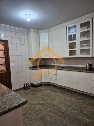 Imagem Imperdível: Casa à venda na Vila Mariana, São Paulo-SP. 3 quartos, 1 suíte, 2 salas, 3 banheiros, 2 vagas, 210m².