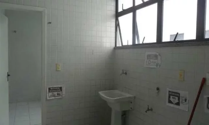 Imagem Tudo isso com localização privilegiada, próximo a escolas, supermercados, hospitais e faculdades.