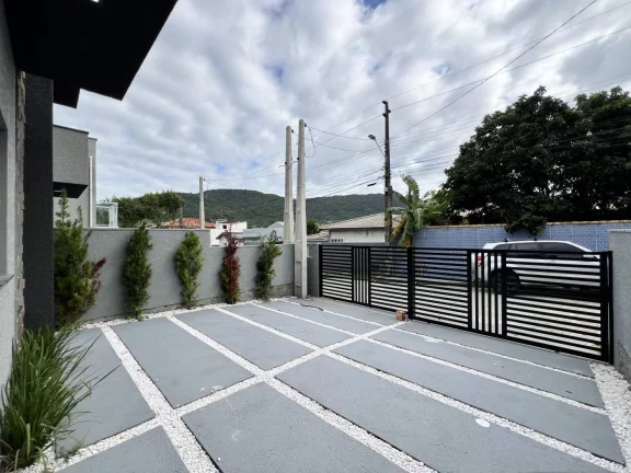 Imagem Casa / Sobrado para Venda em Florianópolis / SC no bairro São João do Rio Vermelho