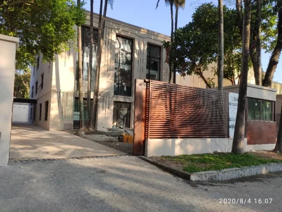 Imagem Este maravilhoso imóvel comercial possui endereço emblemático, localização privilegiada e uma fachada imponente que irá destacar o seu negócio. Com ma