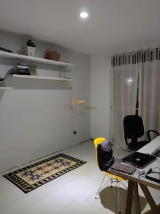 Imagem Casa em Condomínio para Venda em Teresópolis / RJ no bairro Agriões