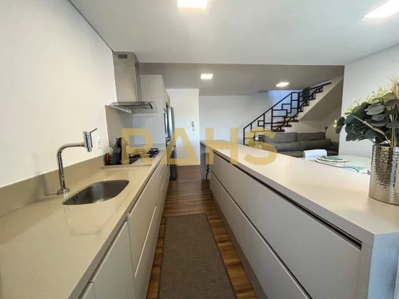 Imagem Cobertura Duplex em ótima localização no Santo Antônio. Imóvel recém reformado. Possui ao tota...