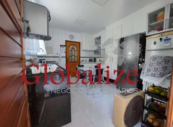 Imagem SOBRADO - 3 DORM - 2 VAGAS - PISCINA - CHURRASQUEIRA R$ 1.180.000,00