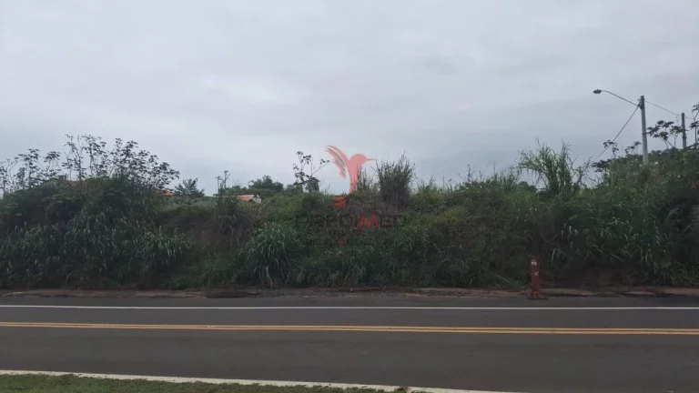 Imagem Vendo excelente Terreno Comercial em Águas de São Pedro - SP