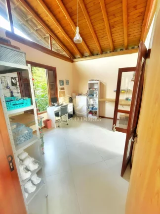 Imagem CASA LUXUOSA À VENDA A MENOS DE 120 MTRS DA PRAIA DO PEREQUÊ-AÇÚ UBATUBA-SP