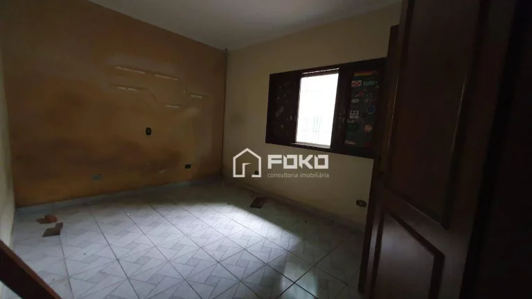 Imagem Casa térrea com 3 dormitórios para alugar, 260 m² por R$ 4.740/mês - Vila Rosália - Guarulhos/SP