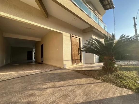 Imagem Casa com 4 suítes e 3 vagas de garagem no Bairro Dom Bosco em Itajaí/SC