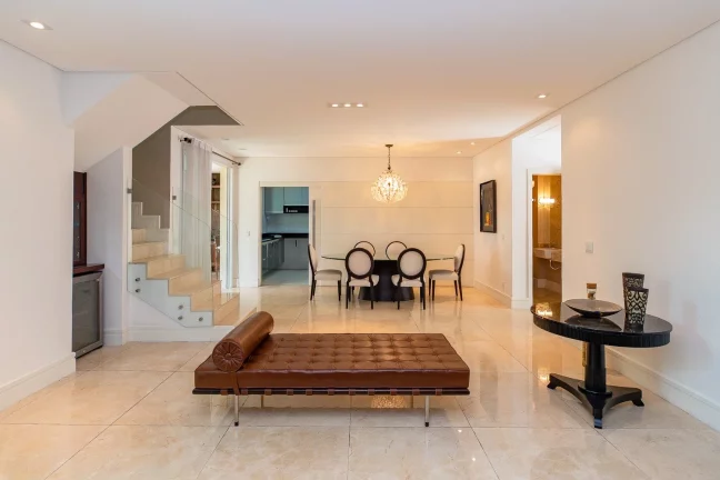 Imagem ALTO DA BOA VISTA CASA EM CONDOMÍNIO 354,00 M ÚTEIS 4 SUÍTES A MASTER TEM CLOSET VARANDA 3 SALAS AMPLAS 6 BANHEIROS 3 VAGAS TERRENO 409,00 M