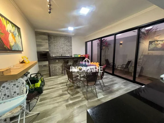 Imagem Casa com 3 dormitórios à venda, 182 m² por R$ 900.000,00 - Jardim Morumbi - Itumbiara/GO