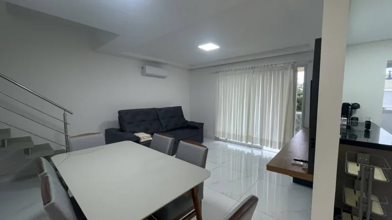 Imagem Apartamento 3 dormitórios locação anual em Canasveiras