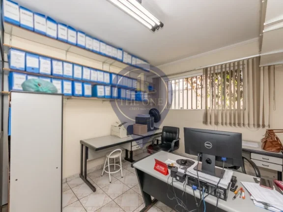 Imagem Casa Comercial à Venda em São Paulo - Bairro Saúde: 2 Salas, 6 Banheiros, 2 Vagas de Garagem, 400m² de Área.