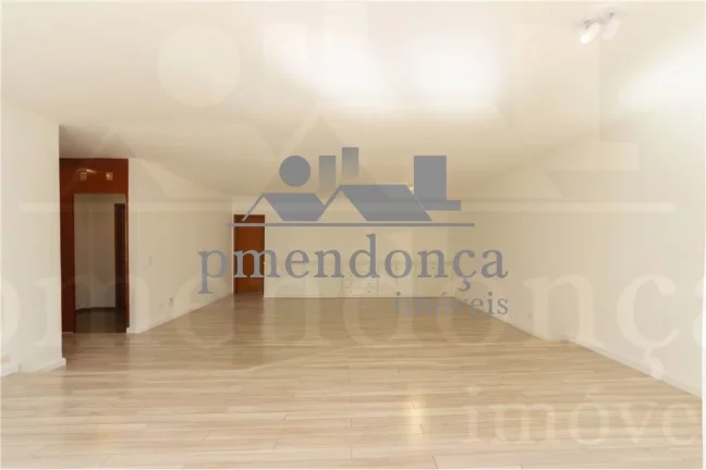 Imagem Apartamento à venda em Higienópolis com 4 quartos (1 suite) e 2 vagas, 200m2.