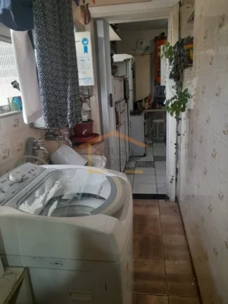 Imagem Apartamento com 95m² de área útil, com piso de madeira que traz aconchego para as salas e seus 3 ...
