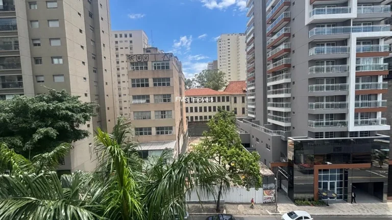 Imagem Sala Comercial de Alto Padrão na Consolação, São Paulo-SP: 1 Sala, 1 Banheiro, 1 Vaga de Garagem. Venha Conferir!
