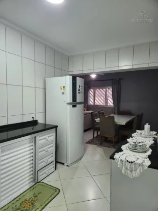 Imagem Casa de esquina incrível à venda no Balneário Maracanã – Praia Grande