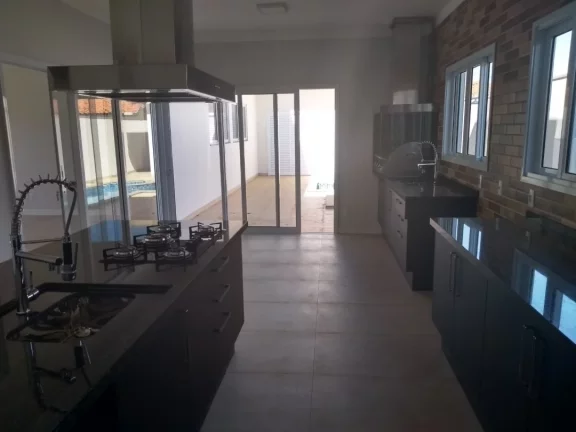 Imagem Condomínio alto padrão, nova