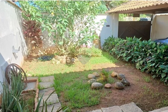 Imagem Casa com três dormitórios em itaipuaçu.