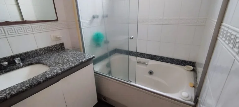 Imagem Apartamento 148 M², 3Q, 3 Suítes, 3 Salas, Hidro, 3 Banheiros, 3 Vagas, Lareira, Academia, Piscina, Churrasqueira, Quadra, Sauna, Salão de festas.