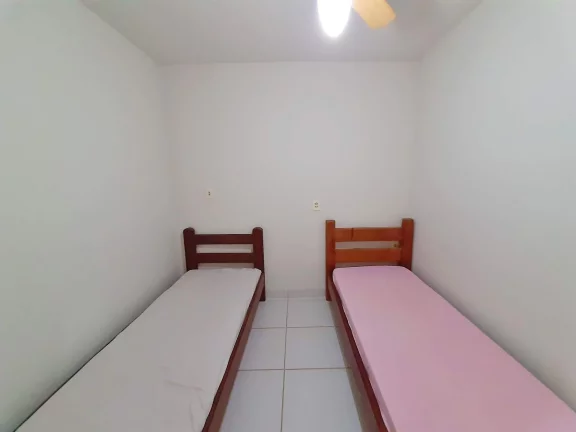 Imagem Chácara, 15.000 mts2, 03 Quartos, Sala Ampla, Piscina, Sauna, Lagoa Dourada, Guarapari - ES
