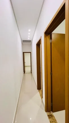 Imagem Casa para Venda em Praia Grande, Caiçara, 3 dormitórios, 2 suítes, 1 banheiro, 2 vagas