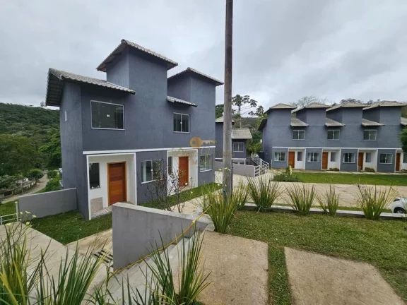 Imagem Casa em Condomínio para Venda em Teresópolis / RJ no bairro Cascata do Imbuí