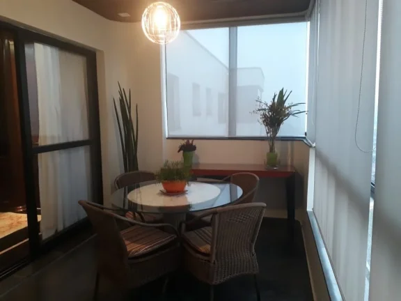 Imagem Apartamento 250 M², 3 Quartos, 3 Suítes, 5 Banheiros, 4 Vagas, Varanda, Lavabo, Piscina, Academia, Brinquedoteca, Quadra, Playground, Brinquedoteca.