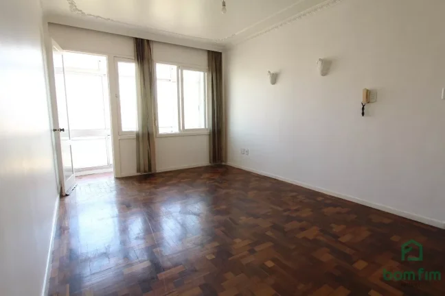 Imagem Apto de 3 dorm. um dorm. suíte, para aluguel na Bairro Bom Fim - Porto Alegre/RS.