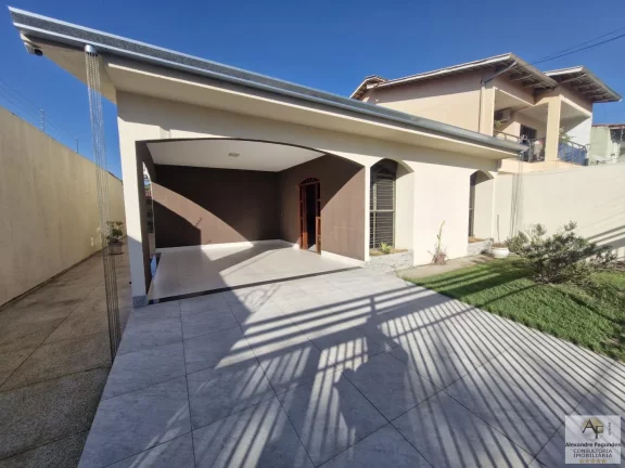 Imagem Casa para Venda em Goiânia, Aeroviário, 3 dormitórios, 1 suíte, 3 banheiros, 4 vagas