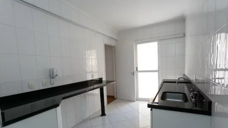 Imagem "Esse apê parece um clube... mas é o seu novo lar!"