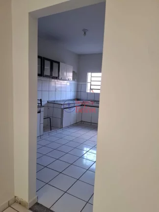 Imagem Imóveis Belém Aluga – Casa com 3 quartos (2 suítes) + vaga coberta – Centro